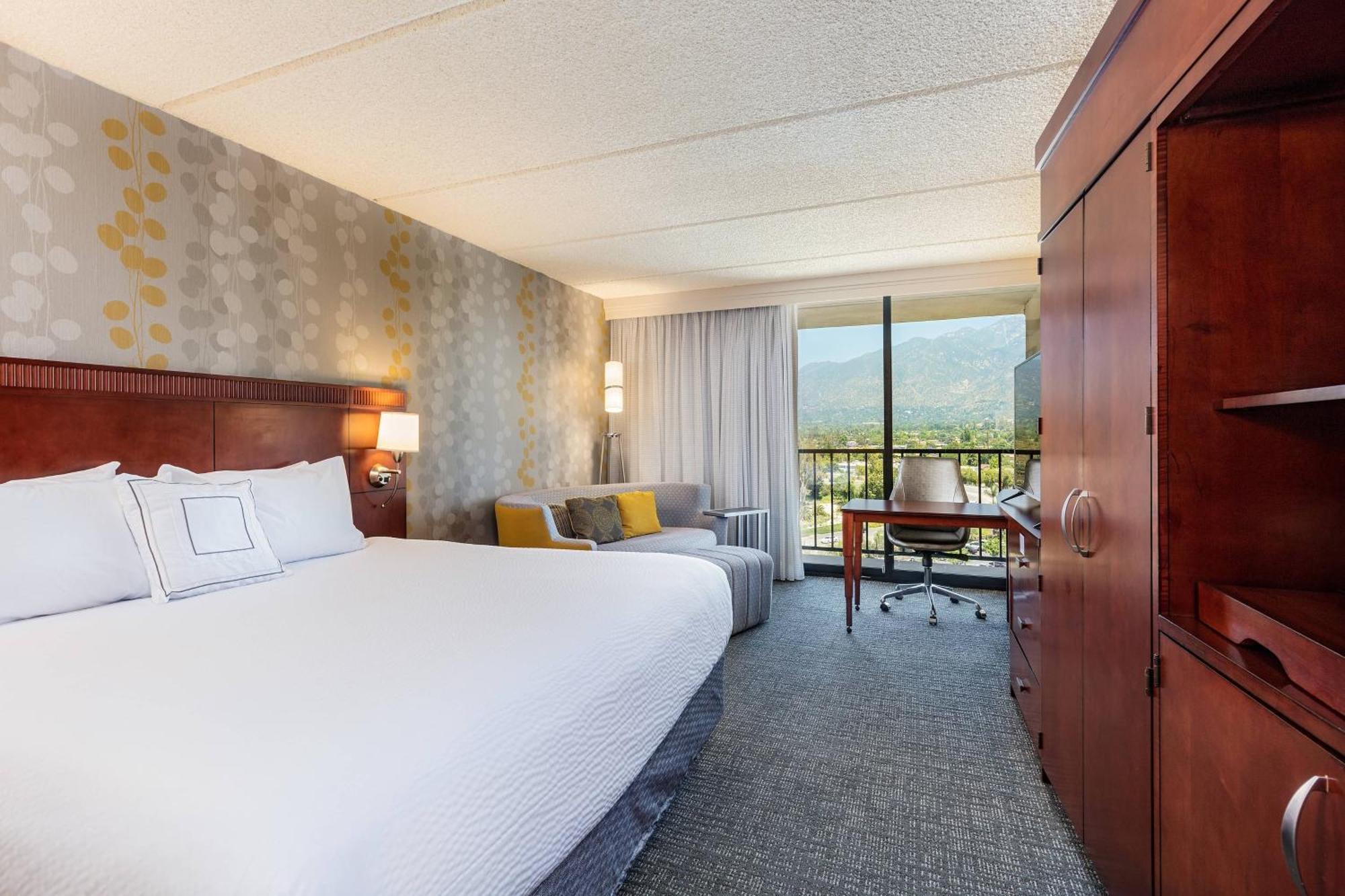 Courtyard By Marriott Los Angeles Pasadena/Monrovia Extérieur photo