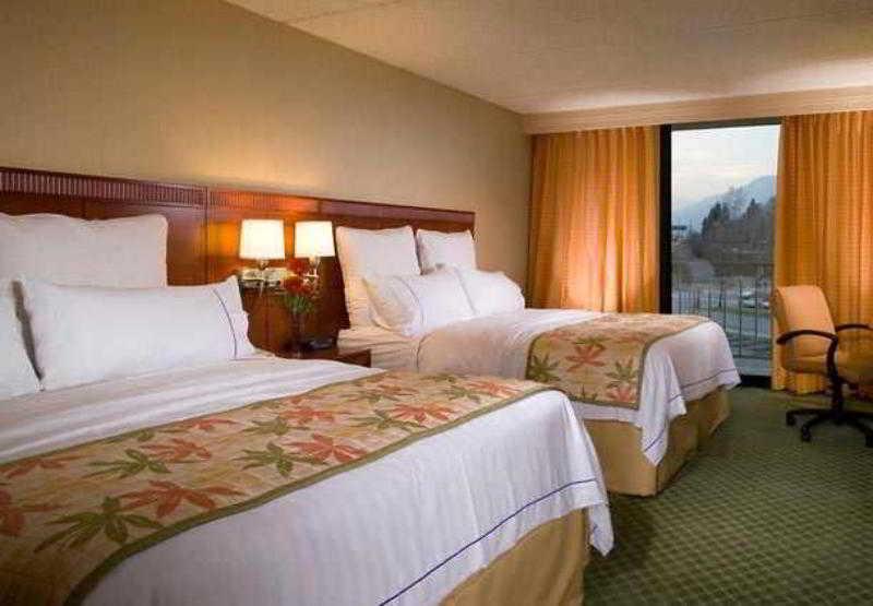 Courtyard By Marriott Los Angeles Pasadena/Monrovia Extérieur photo